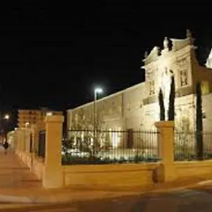 https://manzoni-house-lecce.lecce-hotels.com